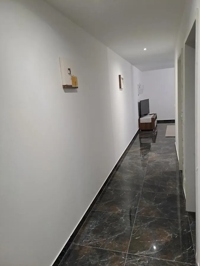Beautiful Apartment Near Olympiapark Münih